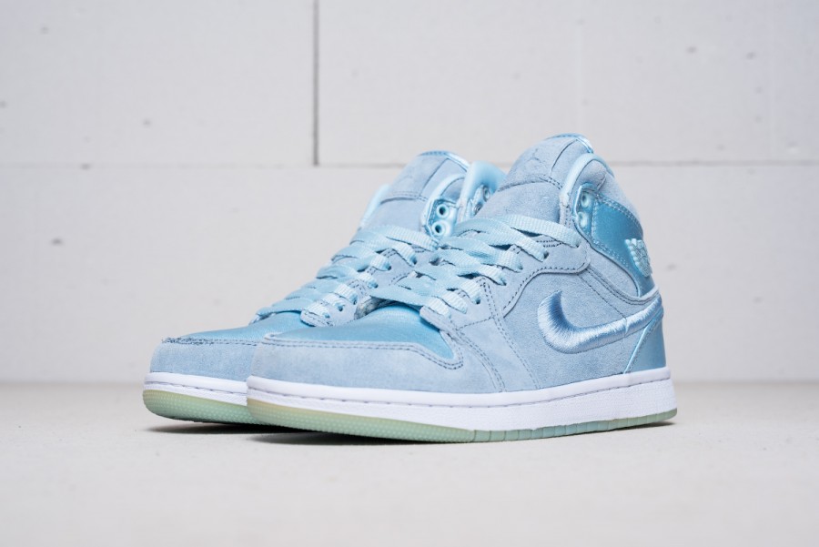 Кроссовки Air Jordan 1
