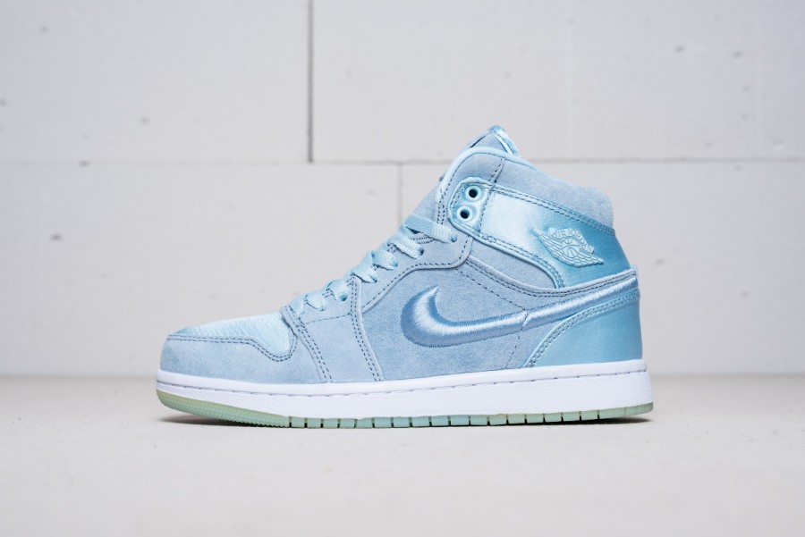 Кроссовки Air Jordan 1
