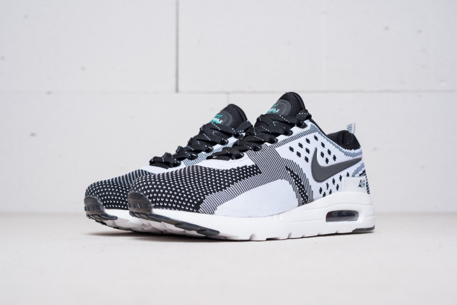 Кроссовки Nike Air Max Zero