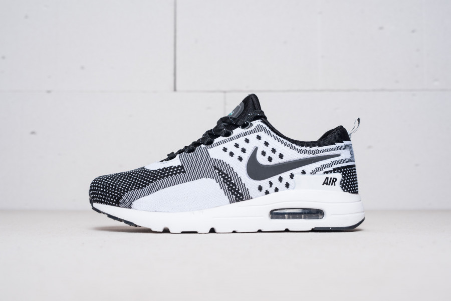 Кроссовки Nike Air Max Zero