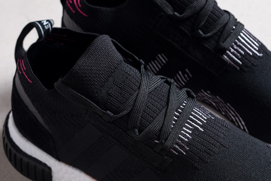 Кроссовки Adidas NMD R2 Primeknit