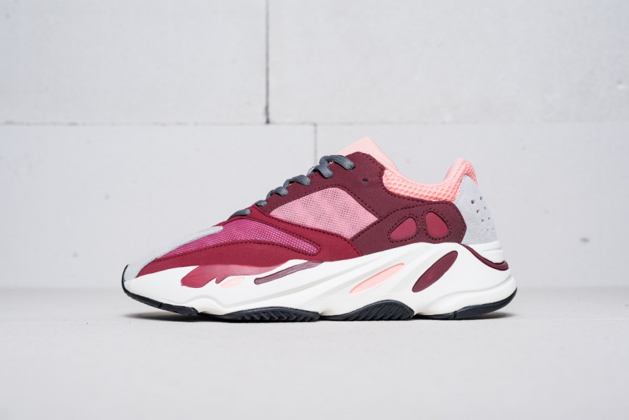 Кроссовки Adidas Yeezy Wave Runner 700