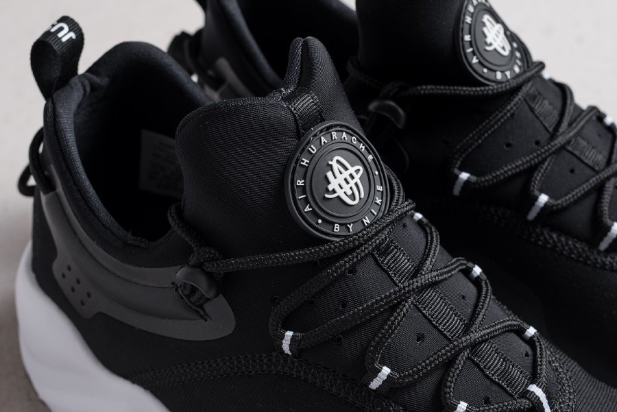 Кроссовки Nike Air Huarache City Move
