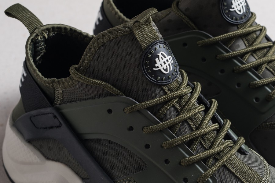 Кроссовки Nike Air Huarache Run Ultra