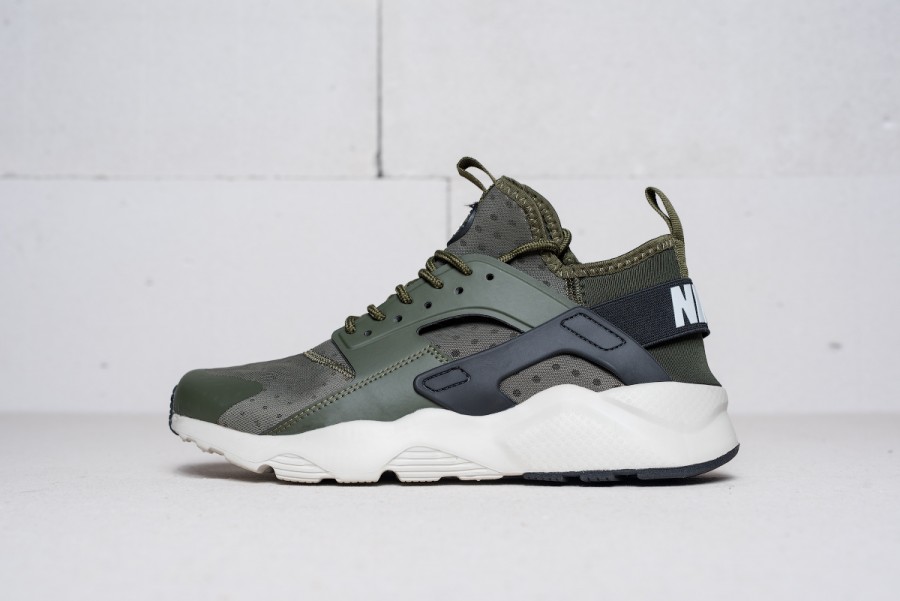 Кроссовки Nike Air Huarache Run Ultra