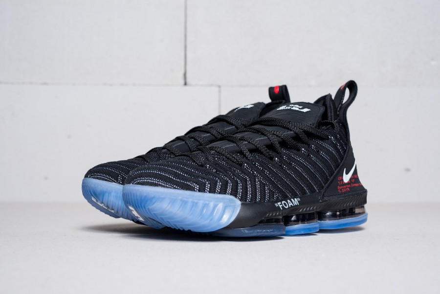 Кроссовки Nike LeBron 16