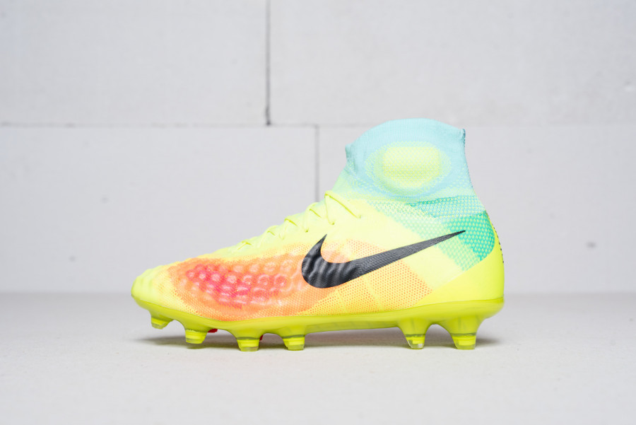 Футбольная обувь Nike Magista Obra II FG