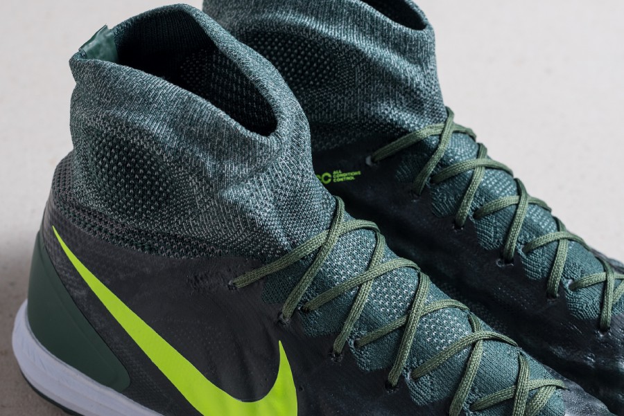 Футбольная обувь Nike MagistaX Proximo II TF