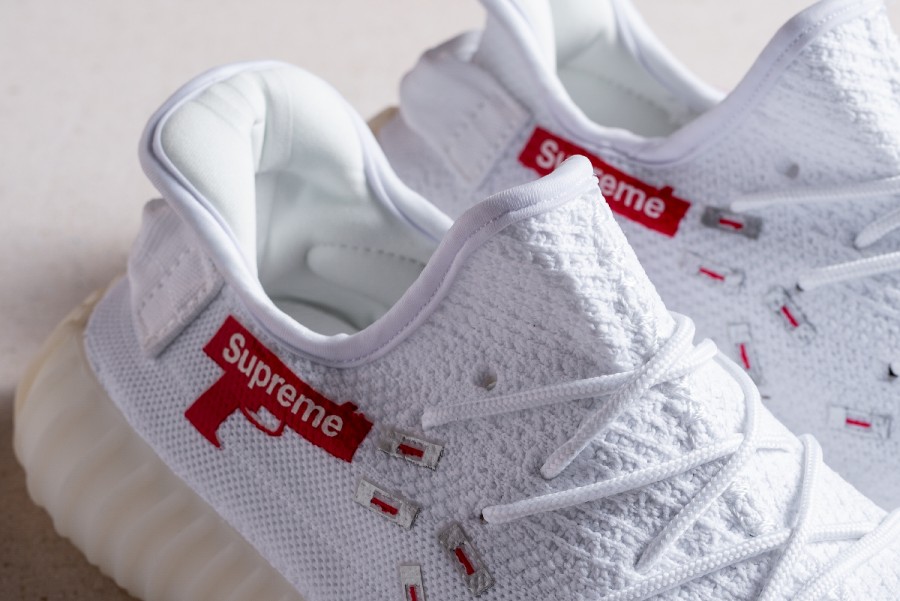 Кроссовки Adidas Yeezy 350 v2 x Supreme
