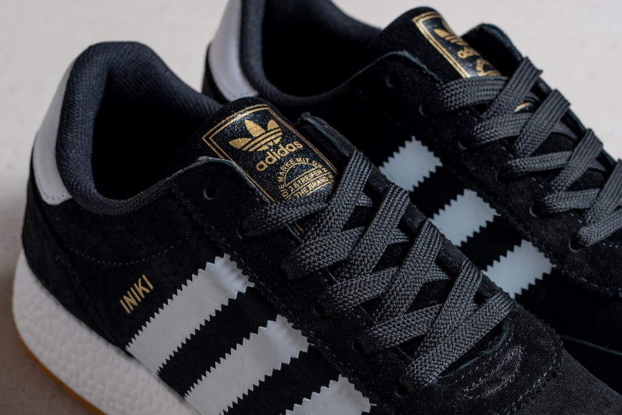 Кроссовки Adidas Iniki Runner Boost