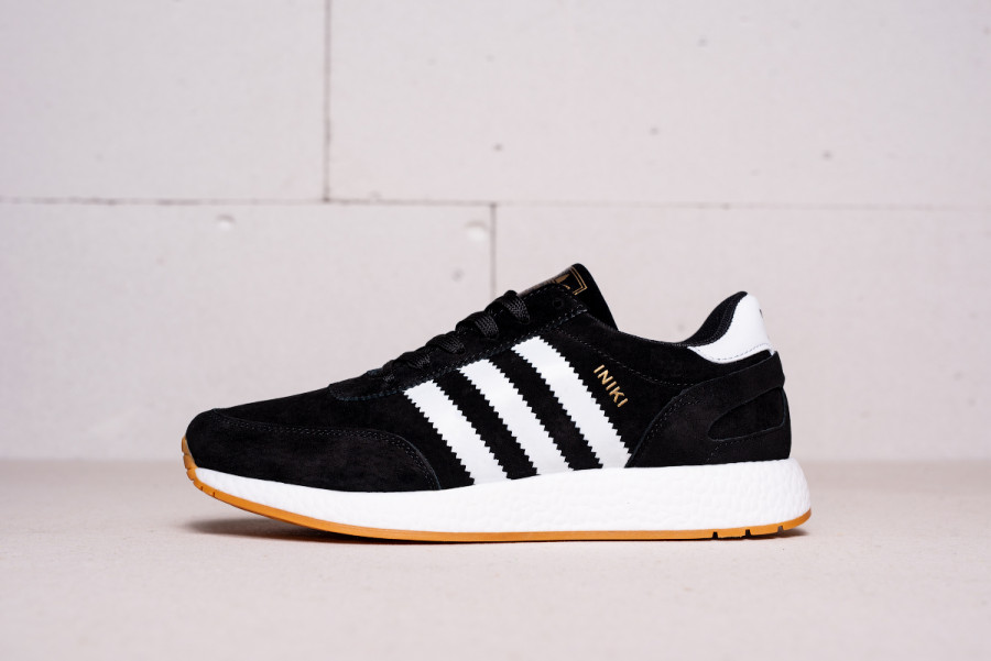 Кроссовки Adidas Iniki Runner Boost