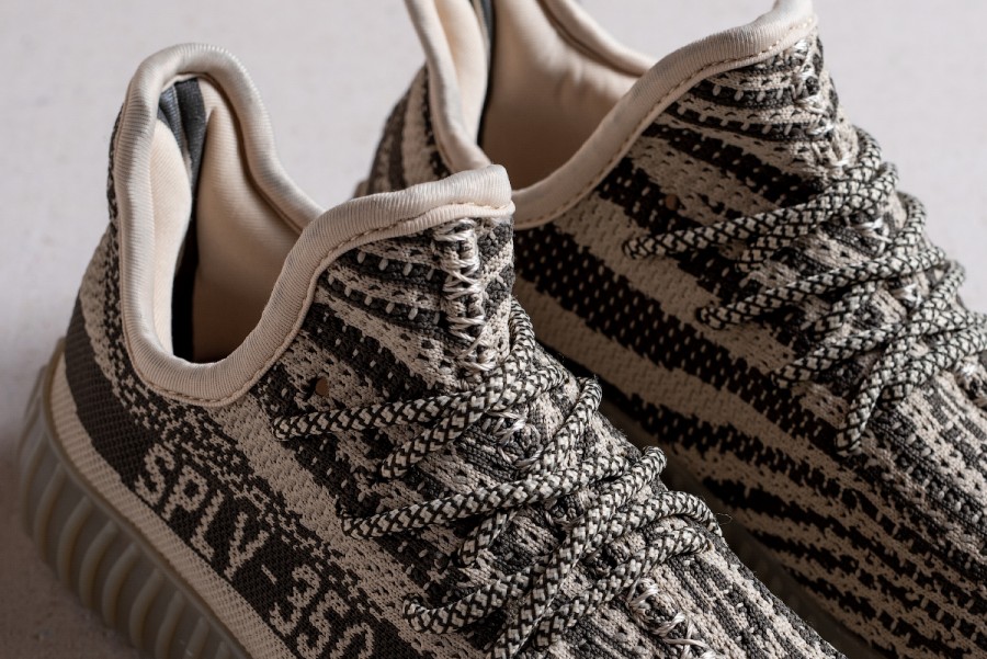 Кроссовки Adidas Yeezy 350 V2 boost
