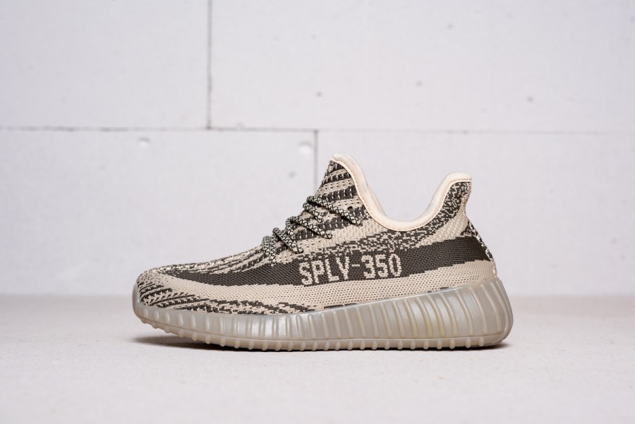 Кроссовки Adidas Yeezy 350 V2 boost