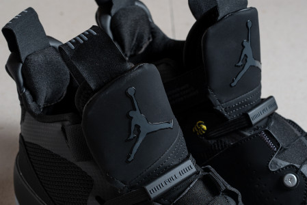 Кроссовки Air Jordan XXXIII