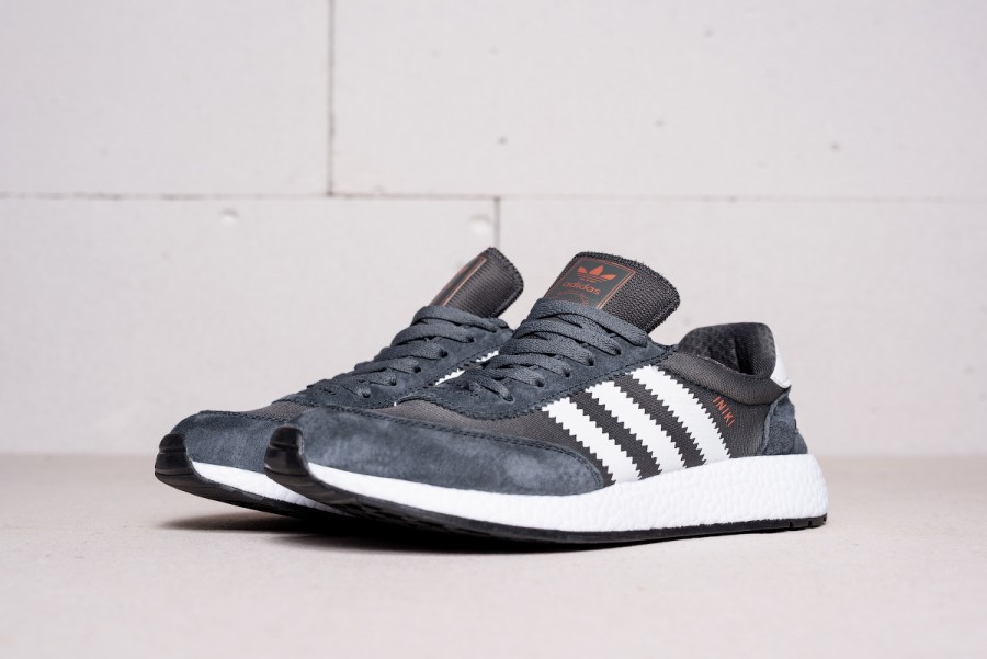 Кроссовки Adidas Iniki Runner Boost