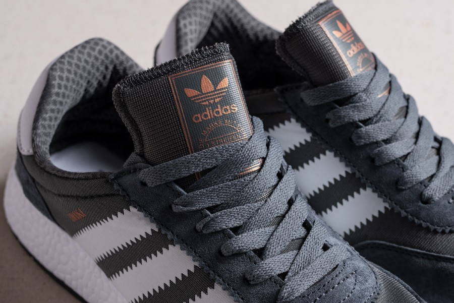 Кроссовки Adidas Iniki Runner Boost