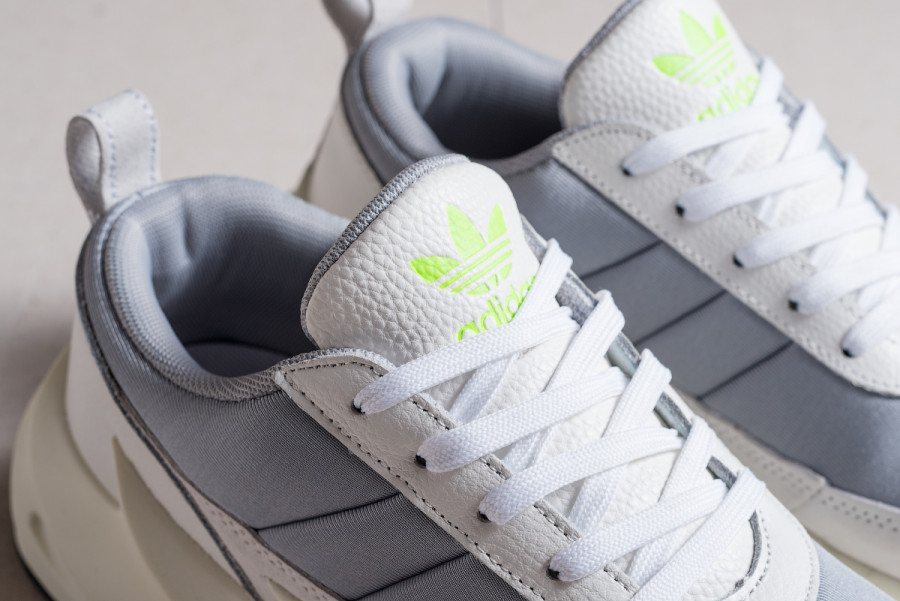 Кроссовки Adidas SHARKS