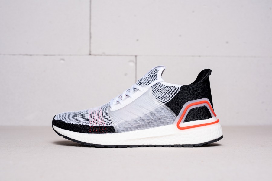 Кроссовки Adidas Ultra Boost 2019