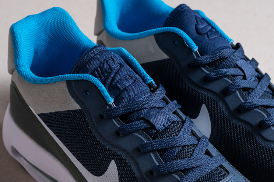Кроссовки Nike Air Max Thea