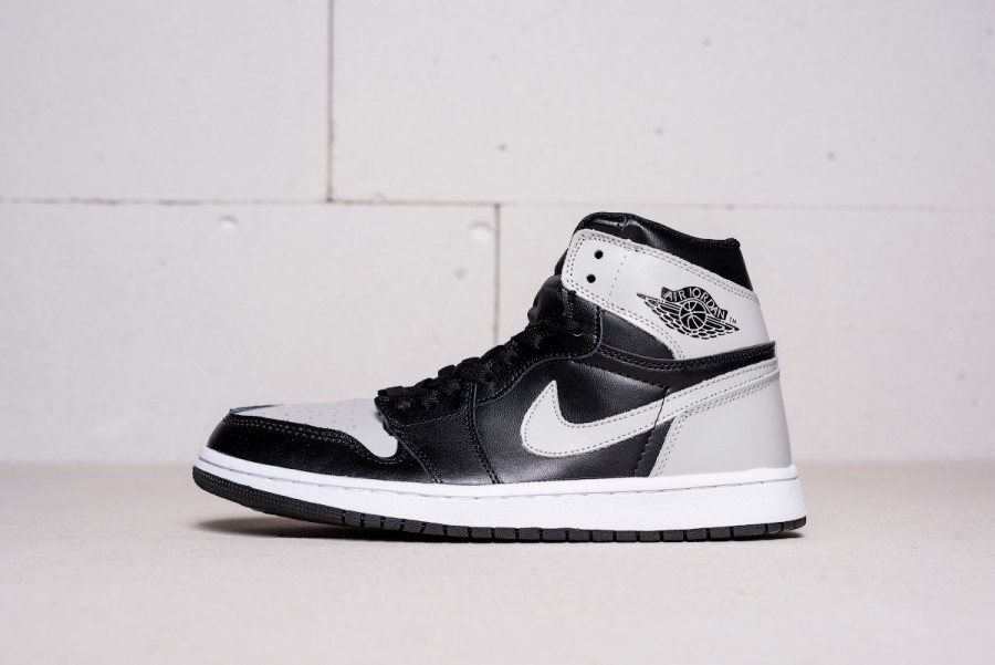 Кроссовки Air Jordan 1 Retro