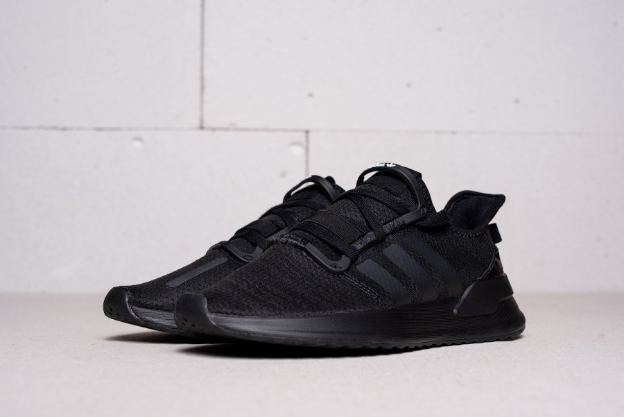 Кроссовки Adidas U_Path
