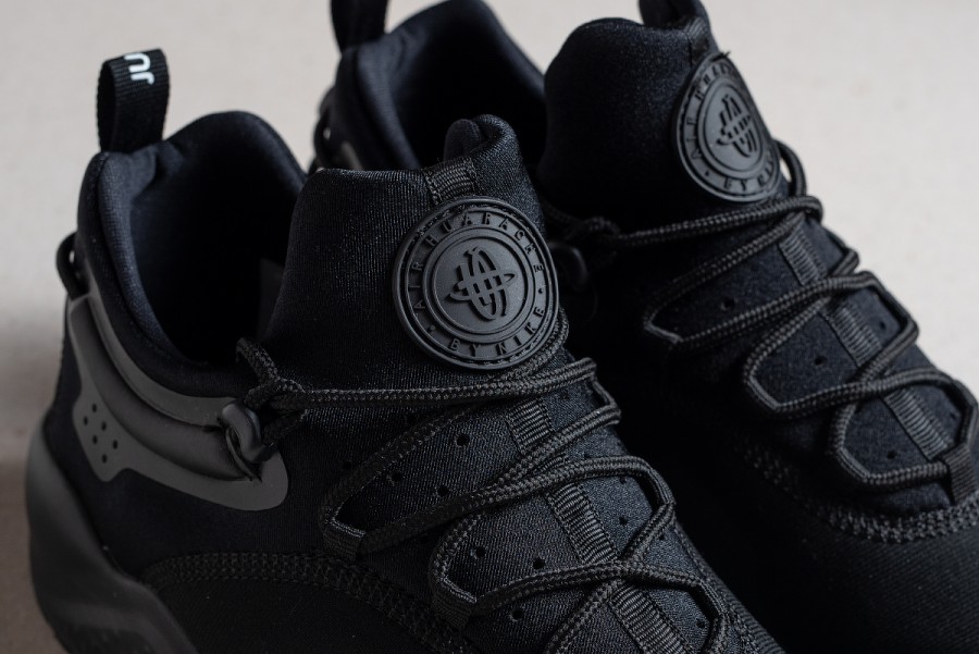 Кроссовки Nike Air Huarache City Move