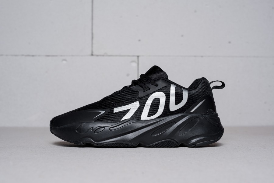 Кроссовки Adidas Yeezy 700