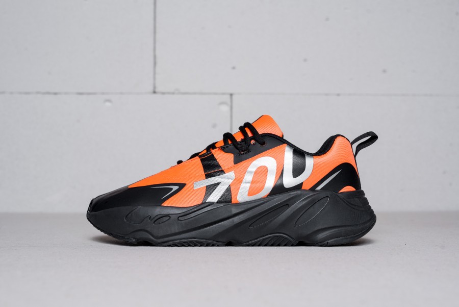 Кроссовки Adidas Yeezy 700