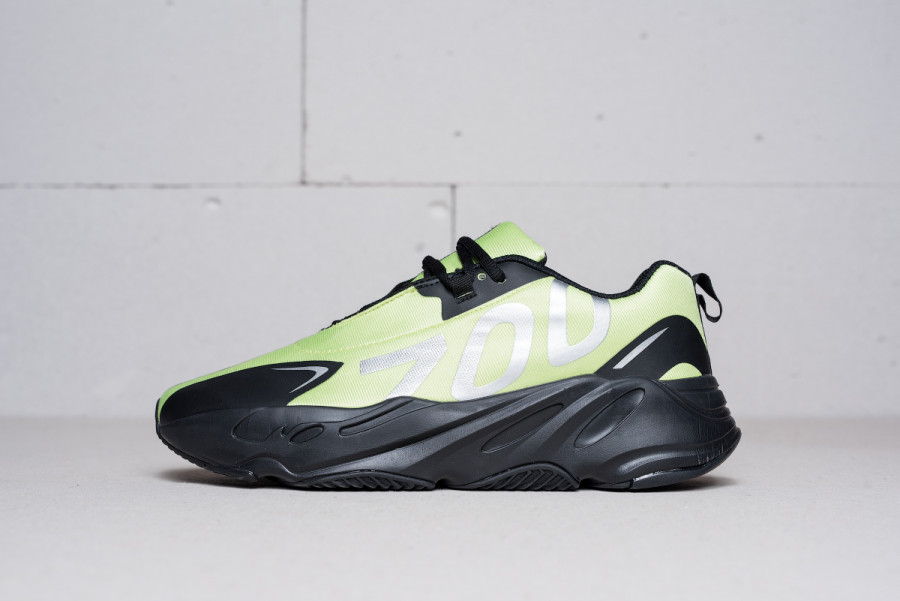 Кроссовки Adidas Yeezy 700