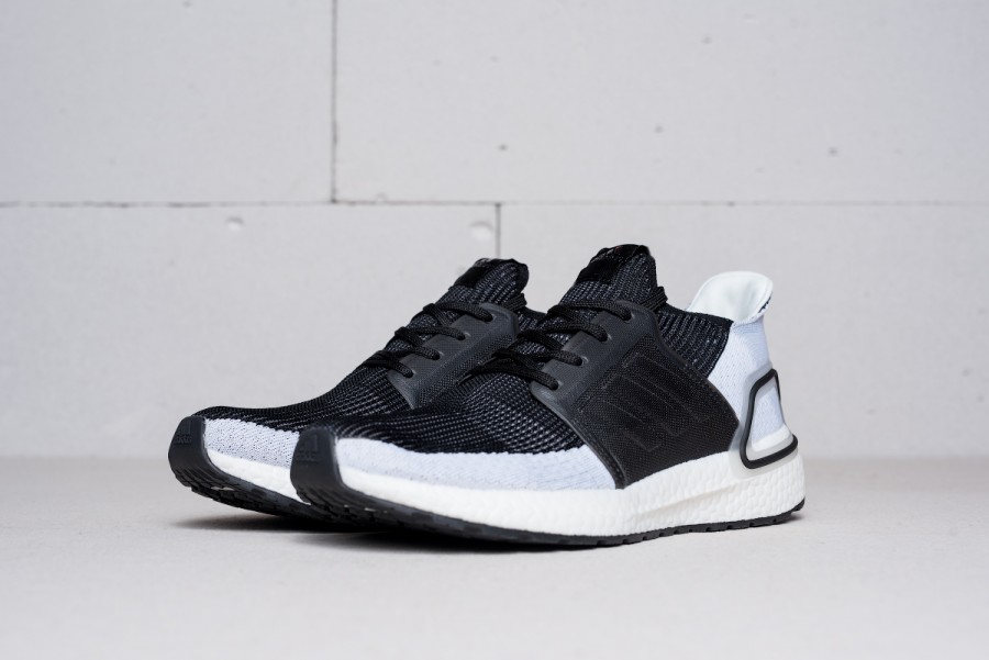 Кроссовки Adidas Ultra Boost 2019