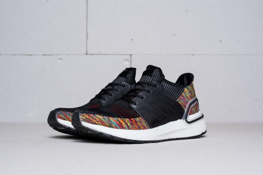 Кроссовки Adidas Ultra Boost 2019