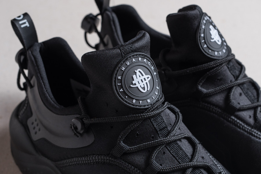 Кроссовки Nike Air Huarache City Move