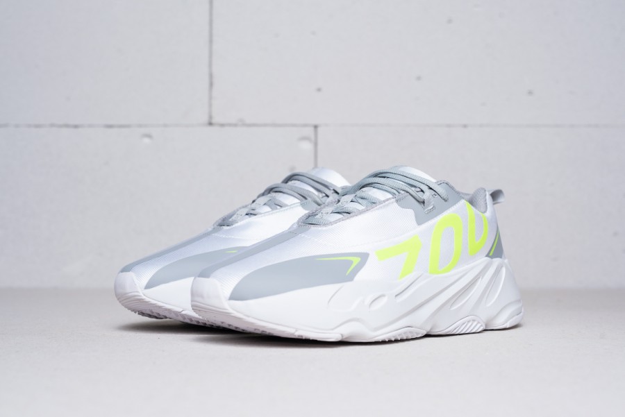 Кроссовки Adidas Yeezy 700