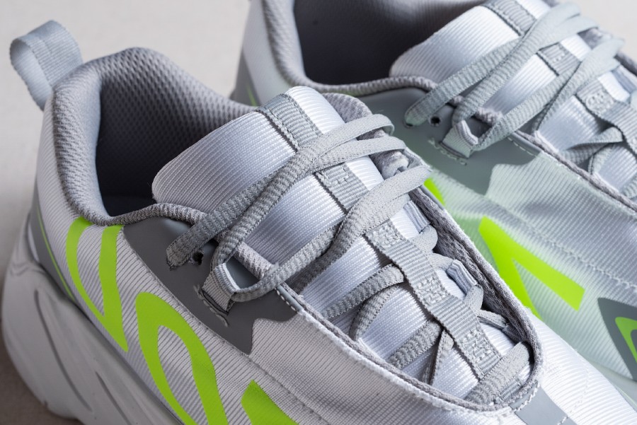 Кроссовки Adidas Yeezy 700