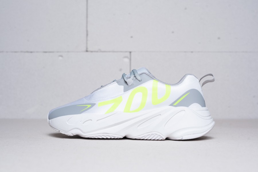 Кроссовки Adidas Yeezy 700