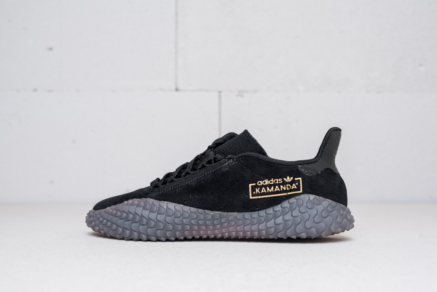 Кроссовки Adidas Kamanda