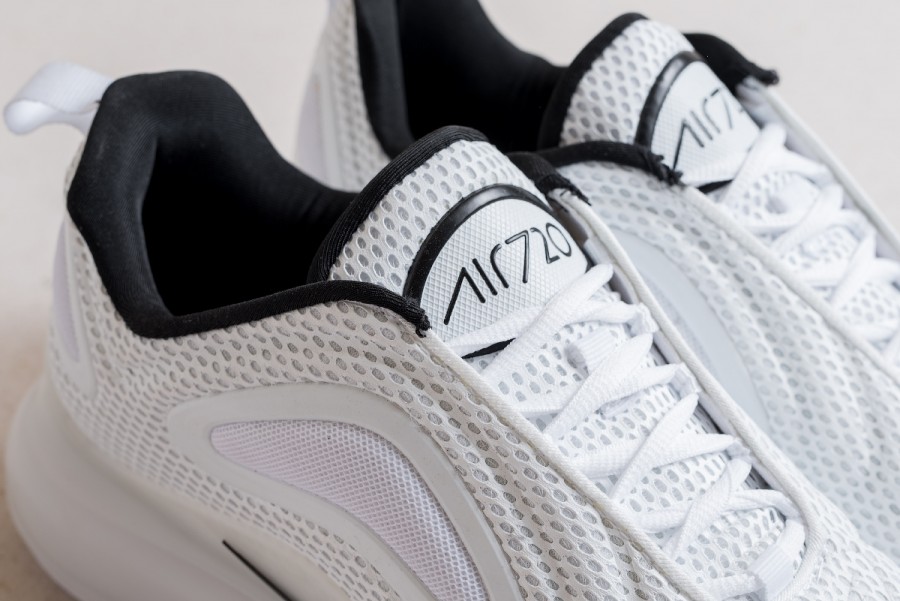 Кроссовки Nike Air Max 720