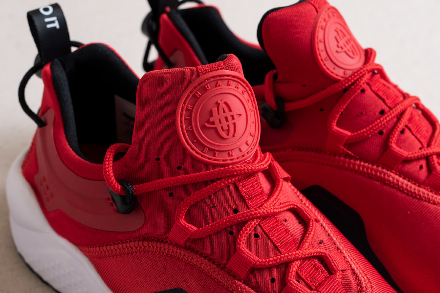 Кроссовки Nike Air Huarache City Move