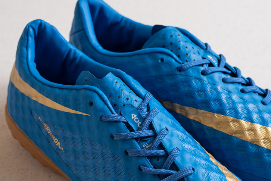 Футбольная обувь Nike HyperVenom Phantom TF