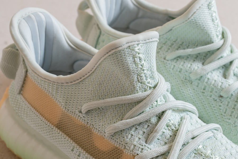 Кроссовки Adidas Yeezy 350 V2