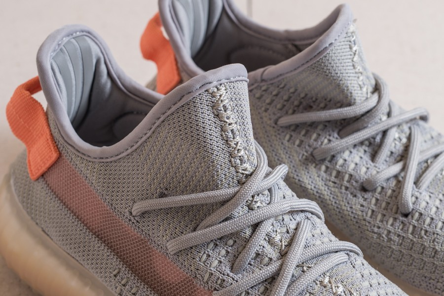 Кроссовки Adidas Yeezy 350 V2