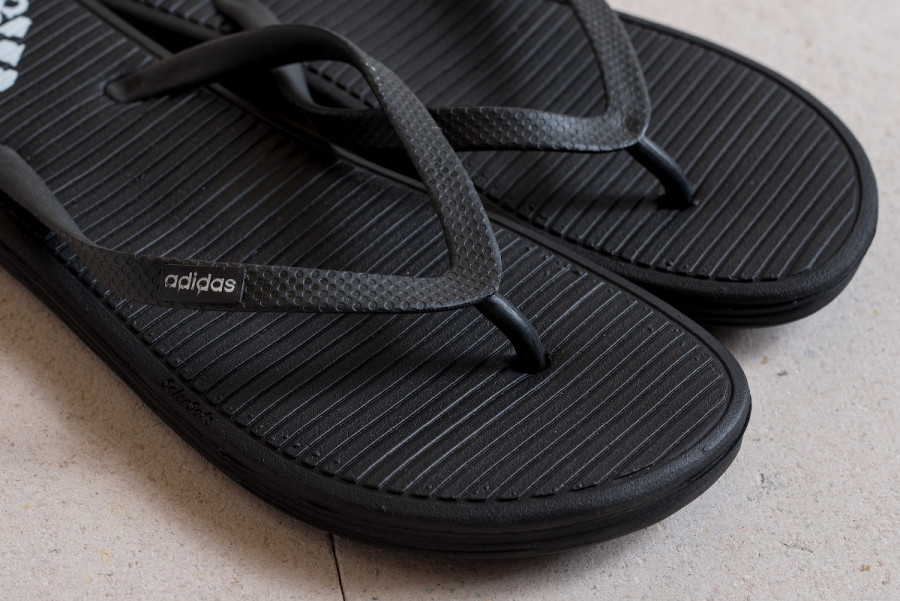 Сланцы Adidas