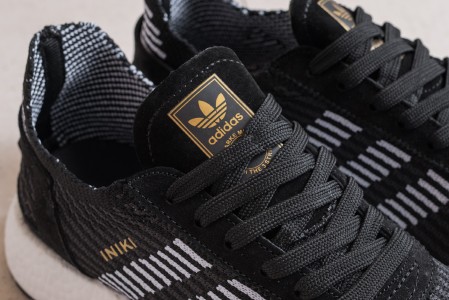Кроссовки Adidas Iniki Runner Boost Primeknit