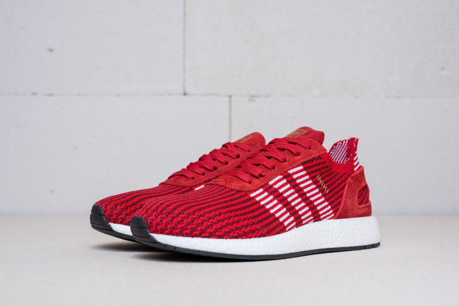Кроссовки Adidas Iniki Runner Boost Primeknit