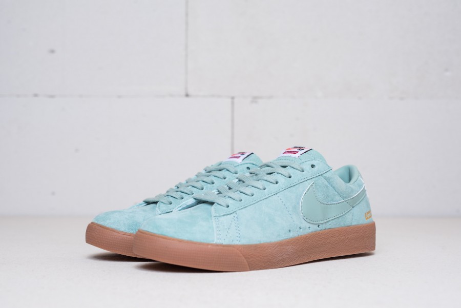 Кроссовки Nike SB Blazer Low GT x Supreme