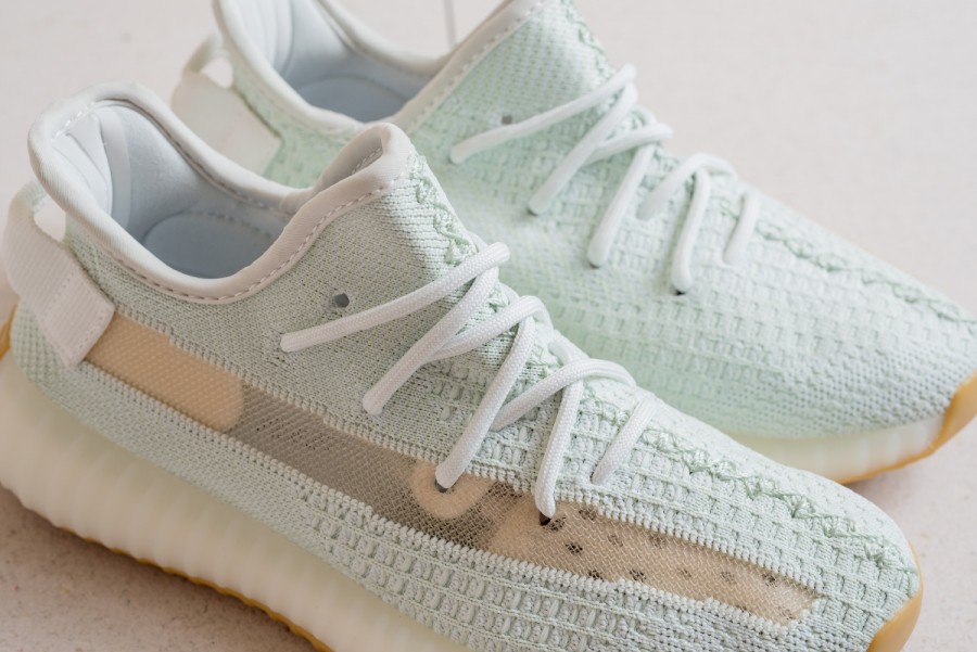 Кроссовки Adidas Yeezy 350 V2