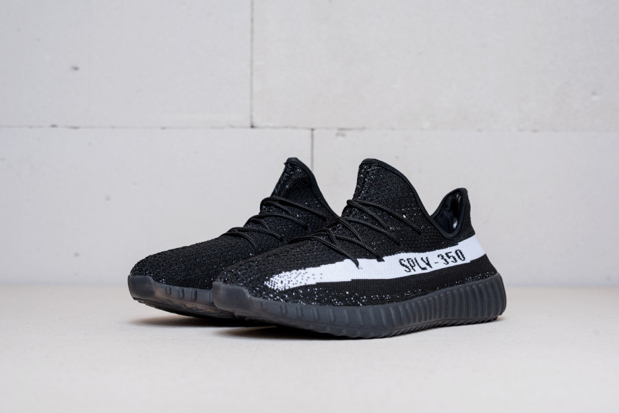 Кроссовки Adidas Yeezy 350 V2 boost