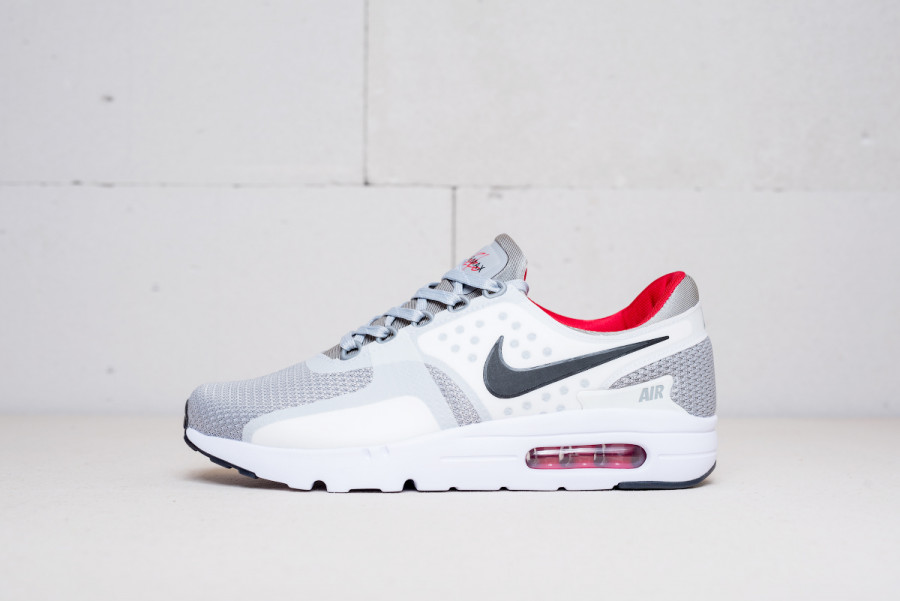 Кроссовки Nike Air Max Zero