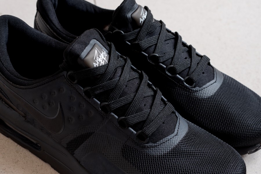 Кроссовки Nike Air Max Zero