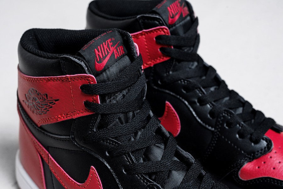 Кроссовки Air Jordan 1 Retro